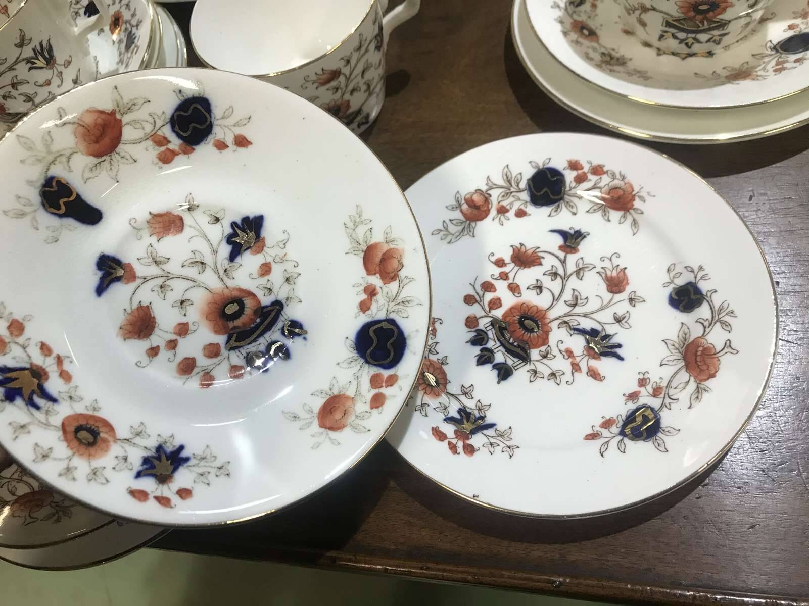 Service à thé en porcelaine anglaise des années 1930 - 12 tasses