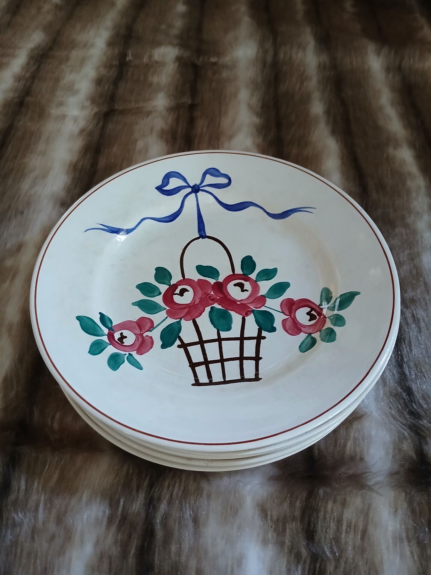 5 antique Longchamp dinner plates
