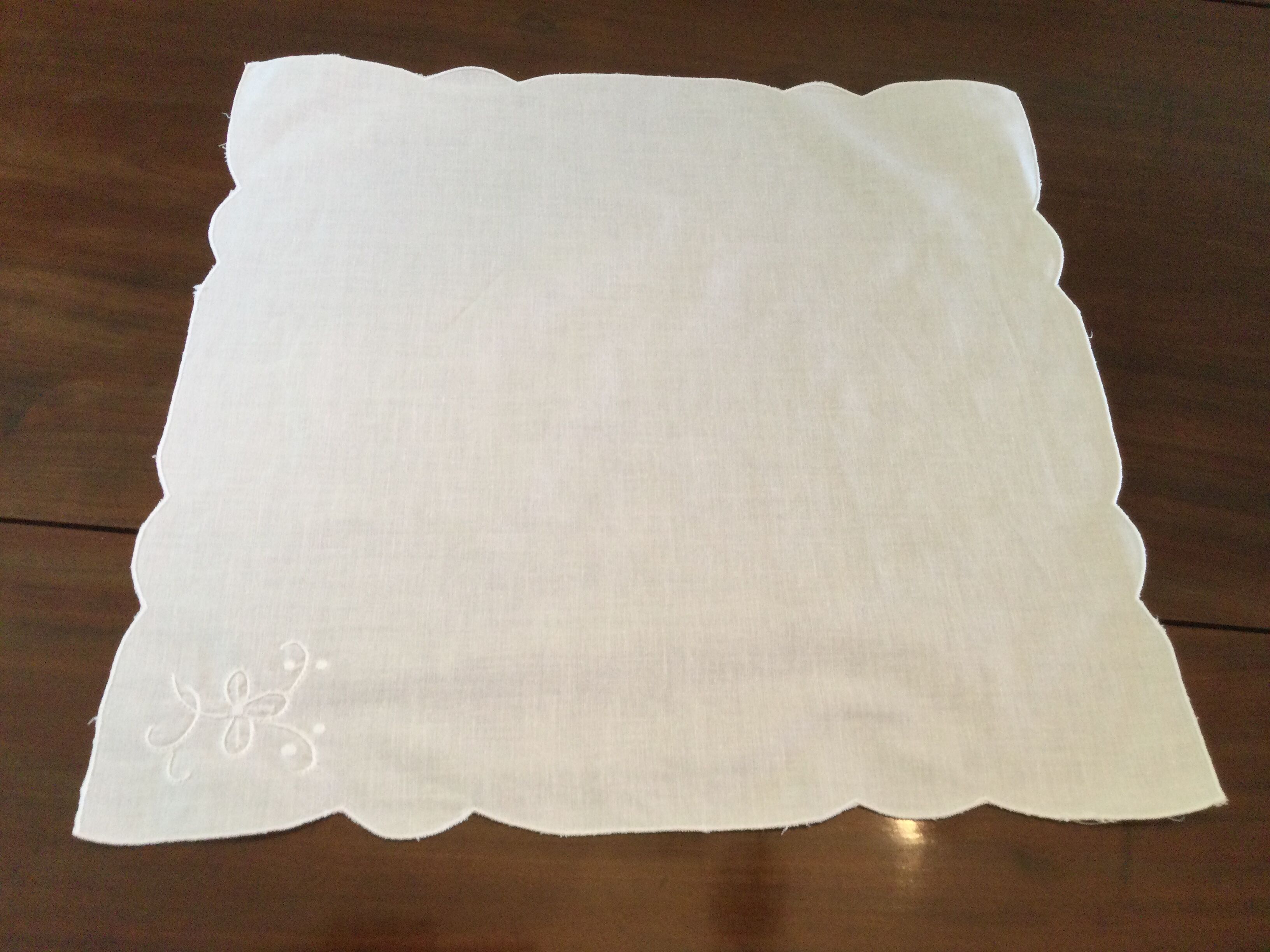 Batch of 10 solid white napkins
