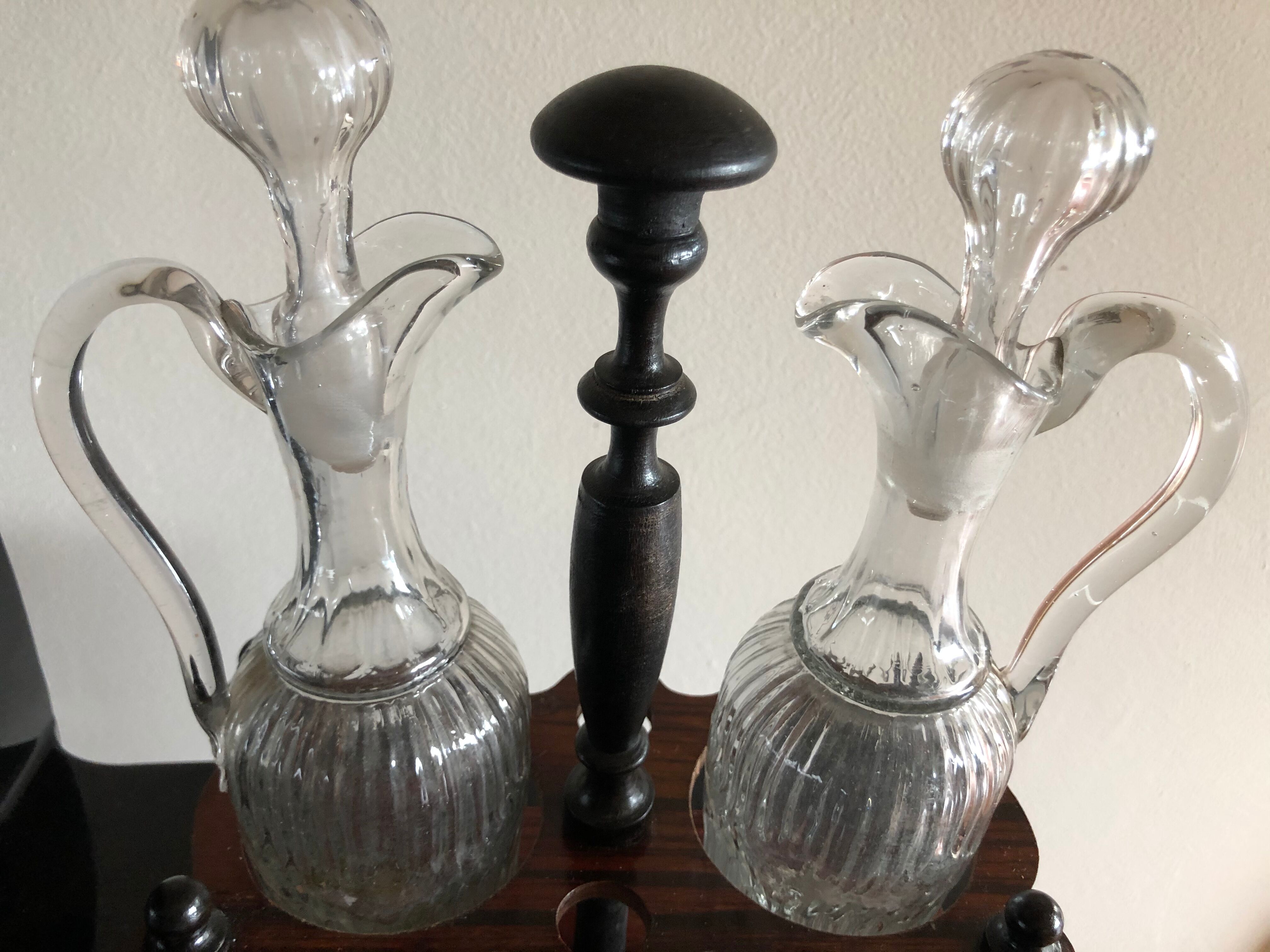 19th oil and vinegar service