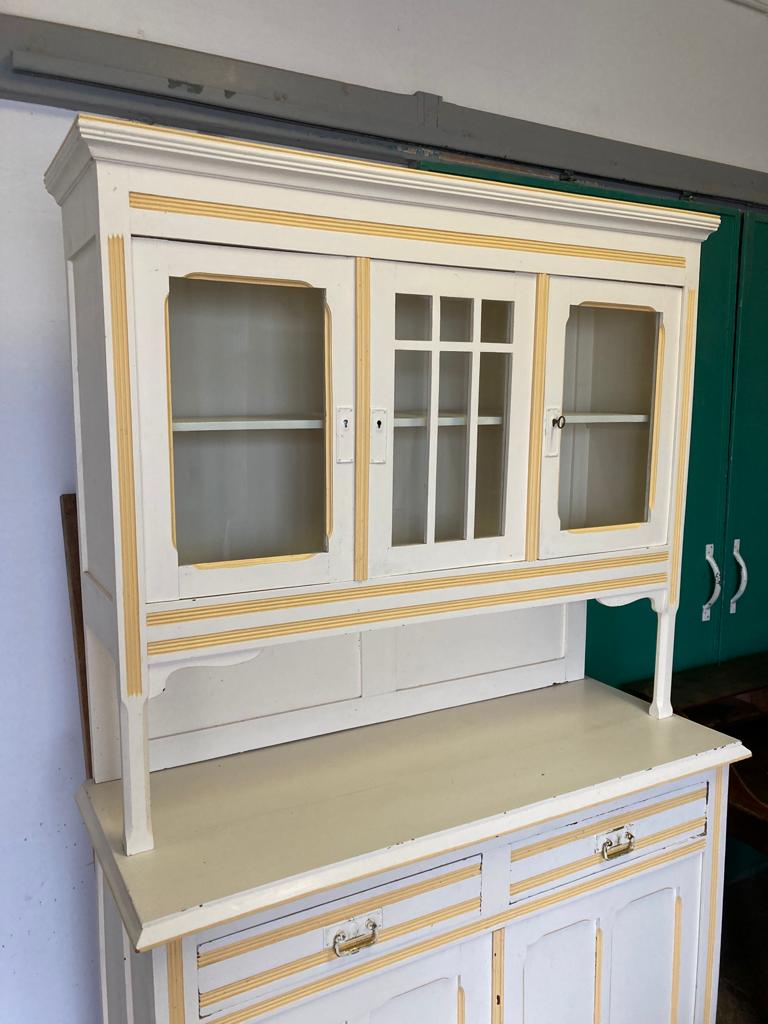 Vintage Parisian sideboard 2 body