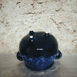 Flaming ceramic tripod pot to divert into pot cache