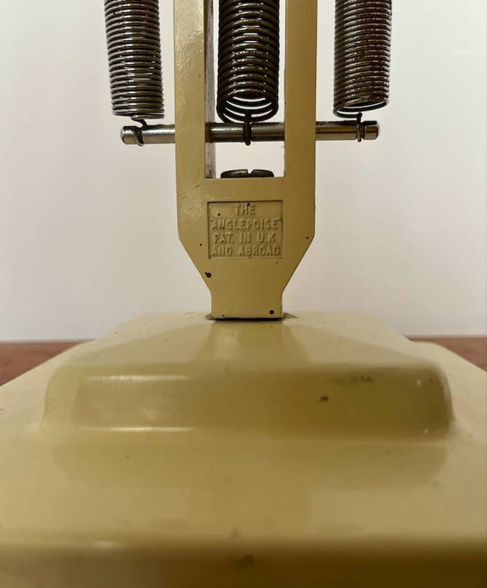 Anglepoise 1227 cream articulated collector's lamp Herbert Terry