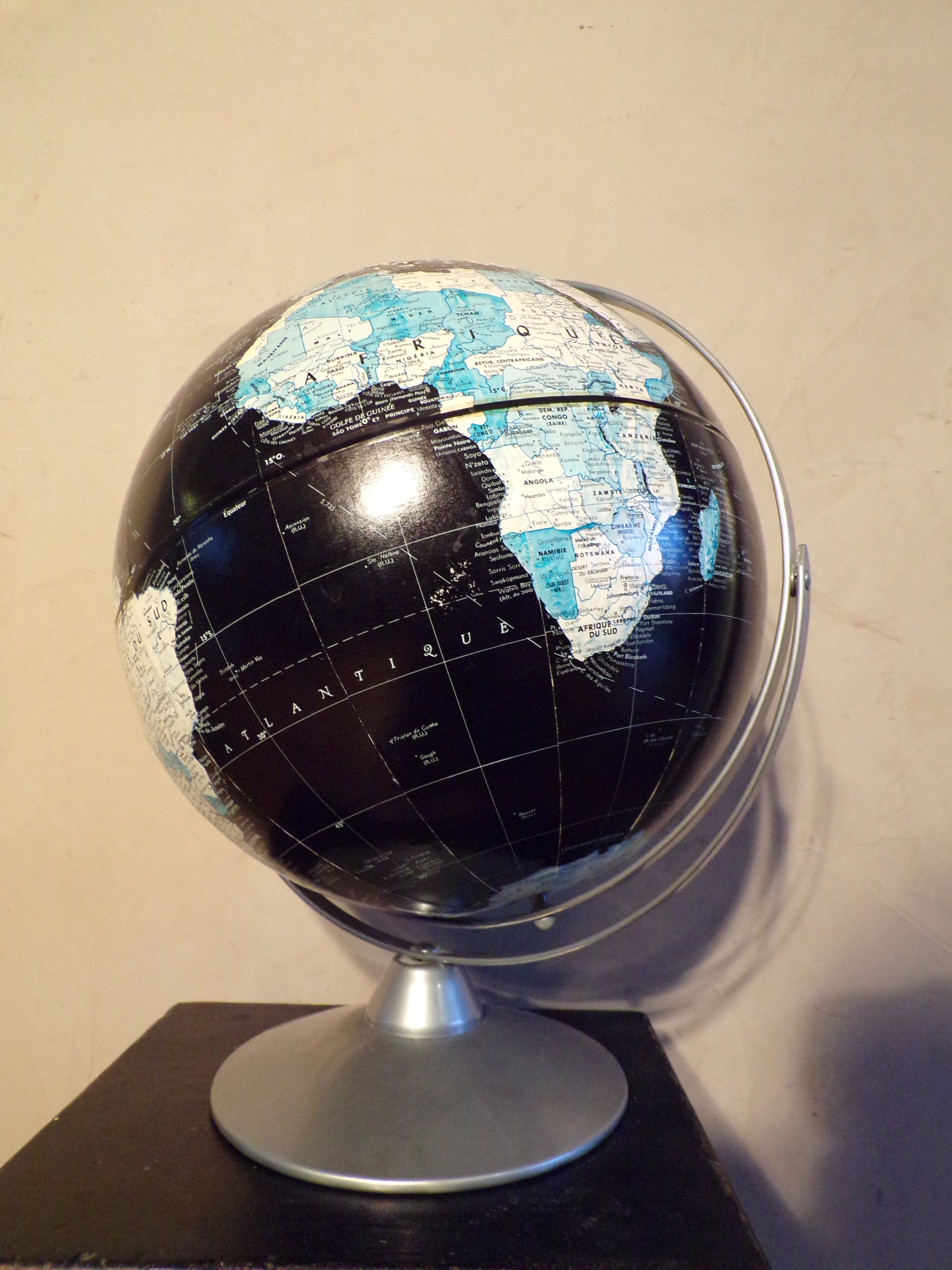 Vintage Globe Replogle black vintage