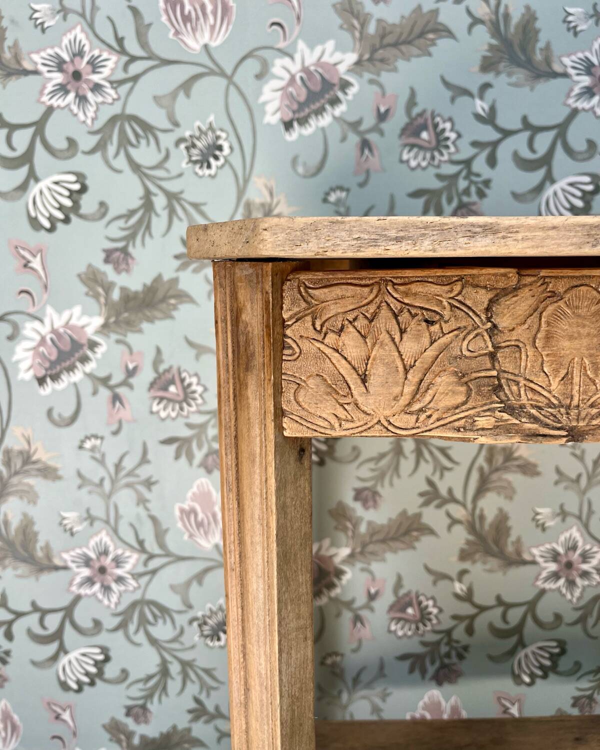 Art Deco console / side table