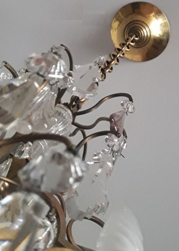 Lustre cage bronze et cristal Baccarat de style Louis XV