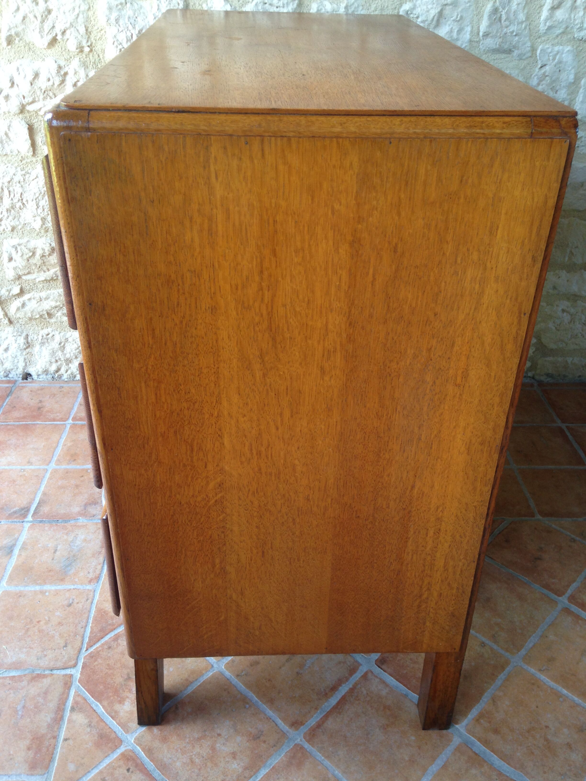 Vintage dresser year 50