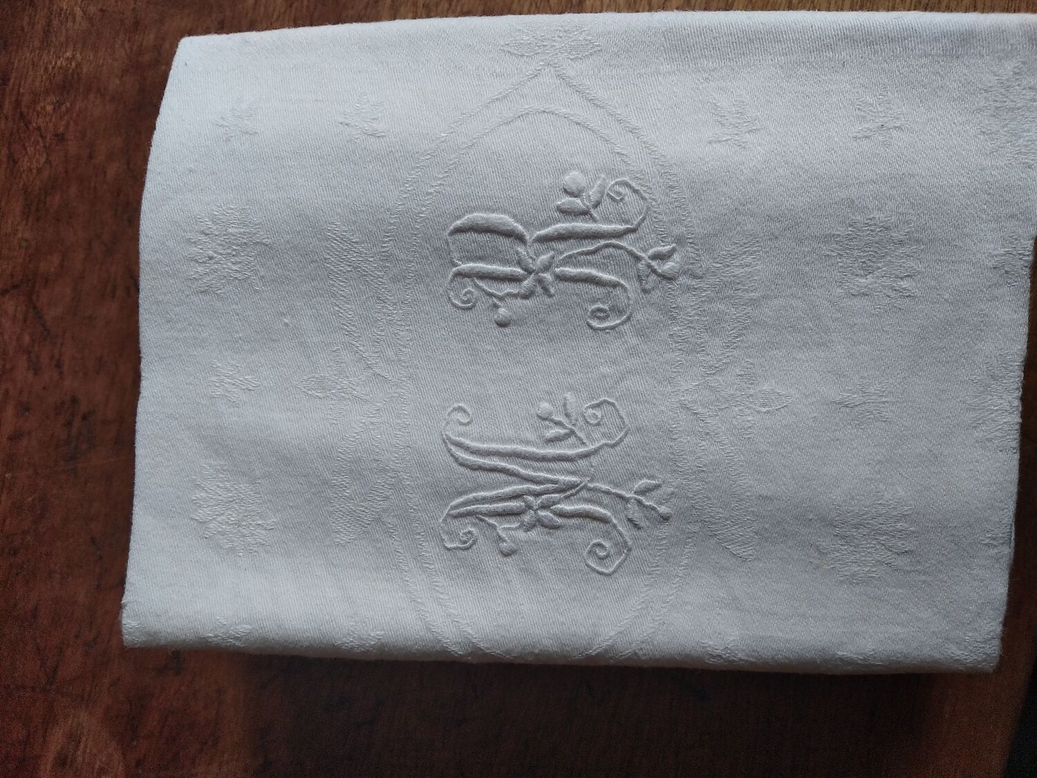 6 antique napkins in monogrammed cotton damask MR