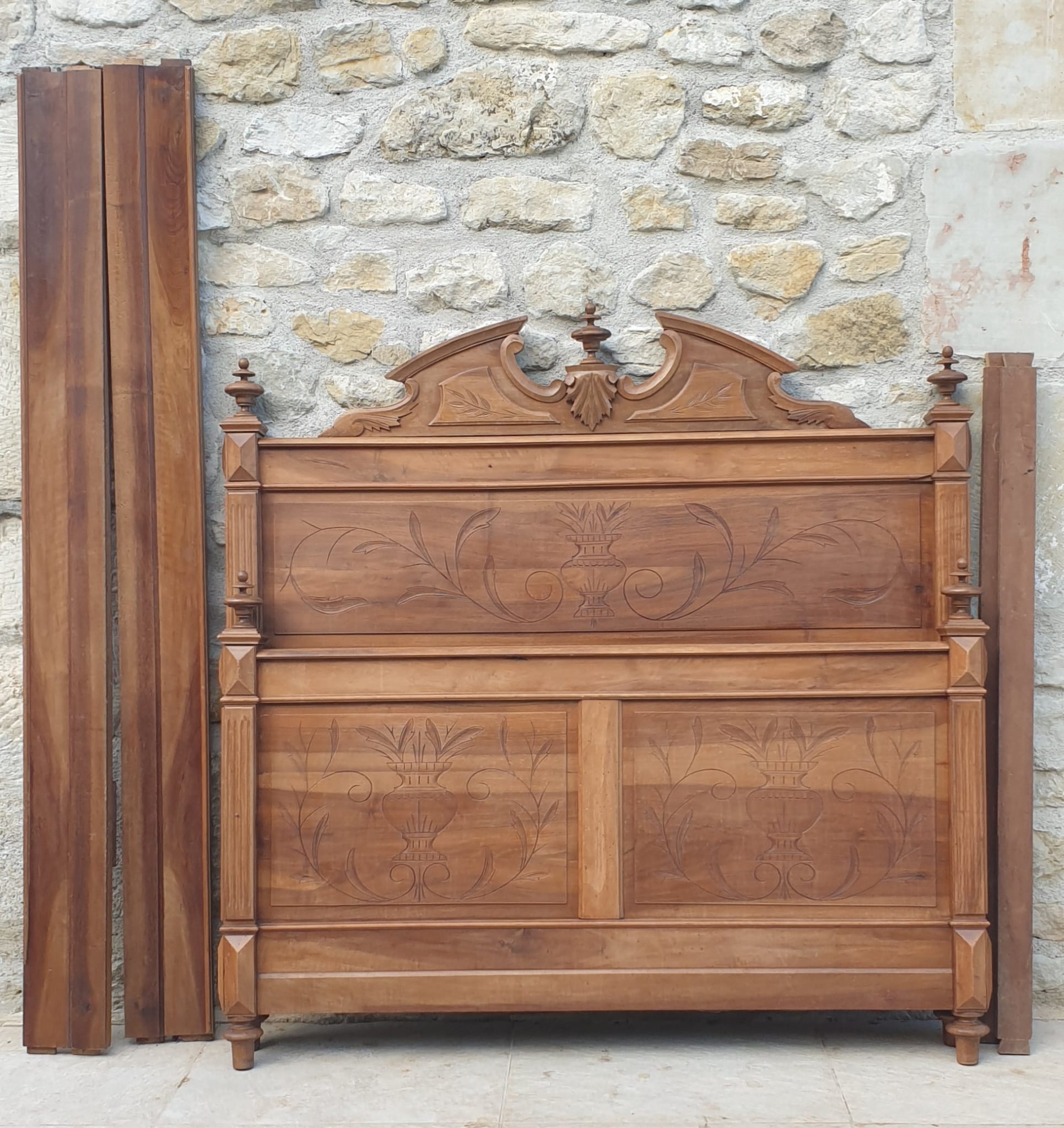 Old solid wood bed 140 / headboard