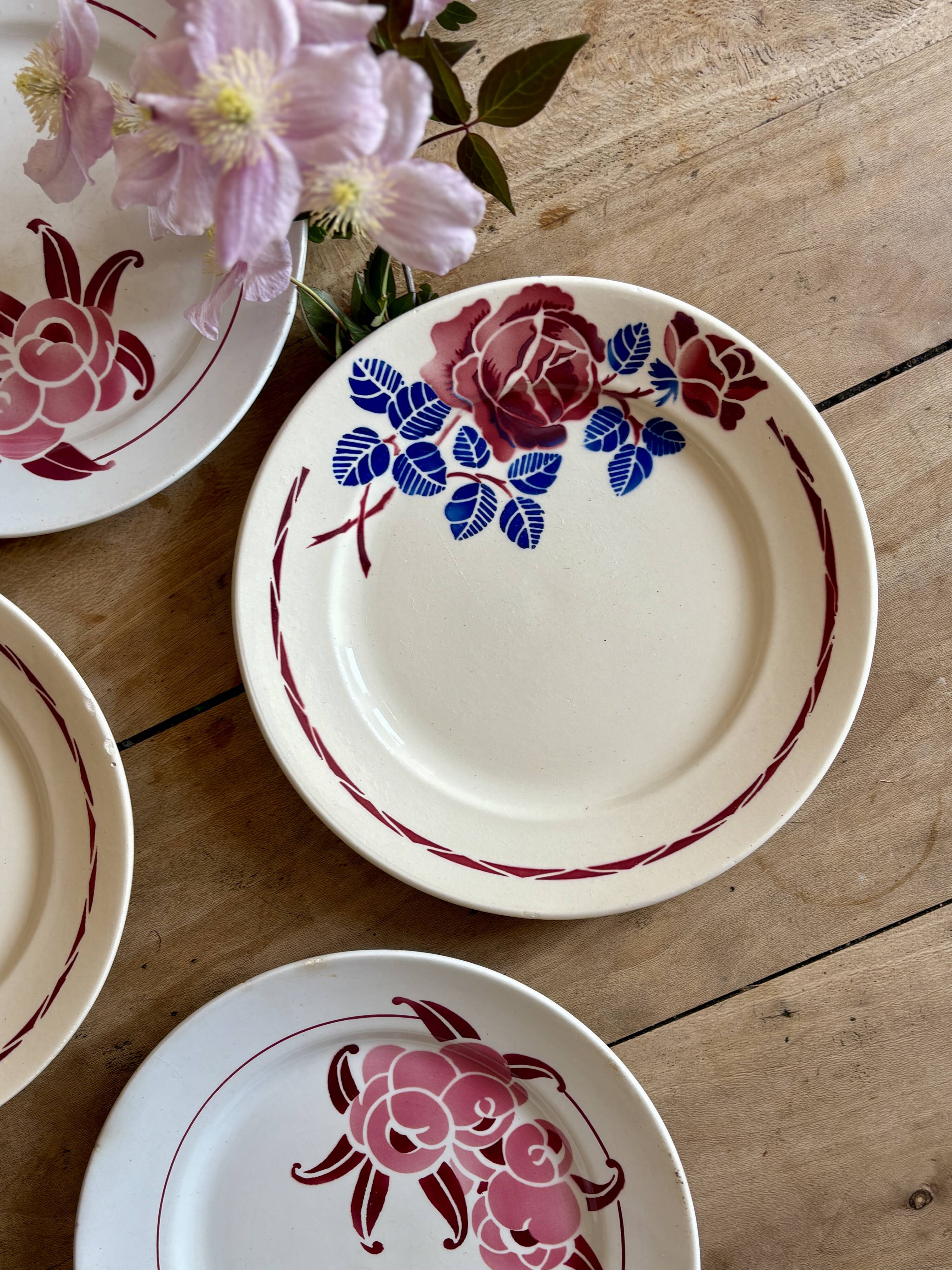 Set of 10 mismatched antique dinner plates