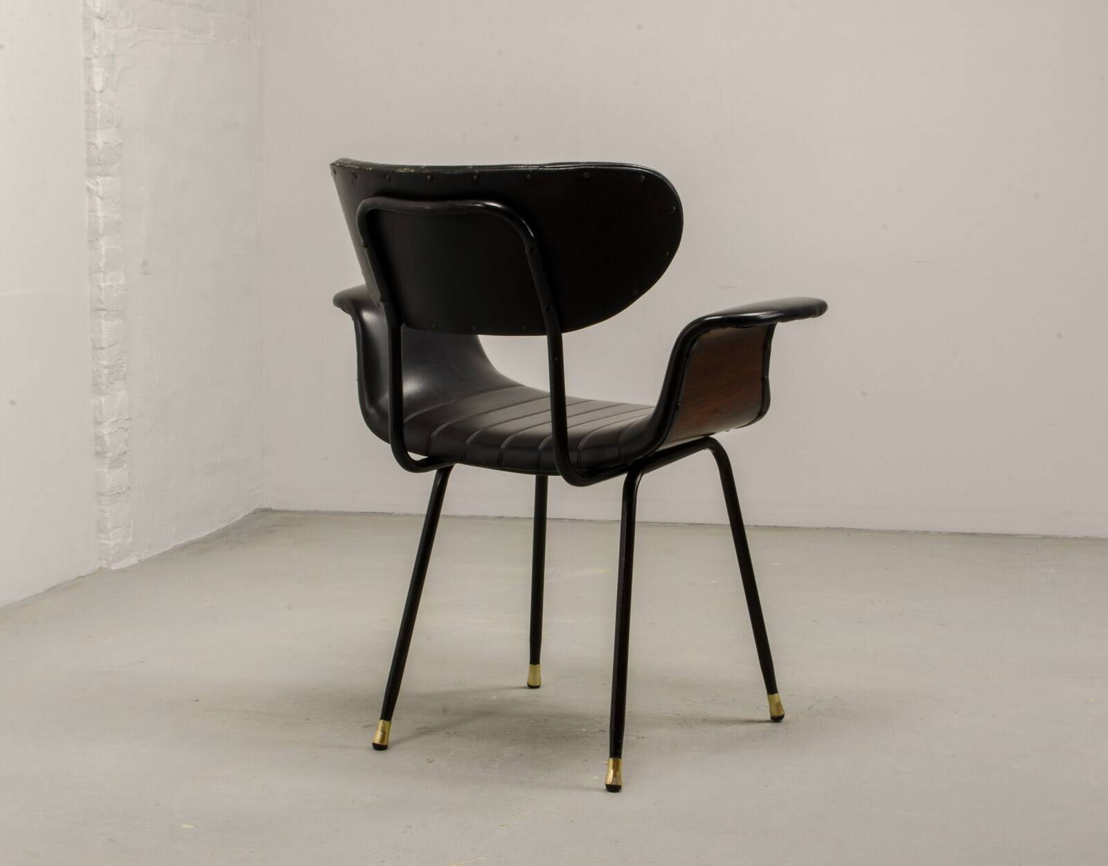 Italian Design Rosewood 'Swan' Side Chair with Black Leatherette Upholstery