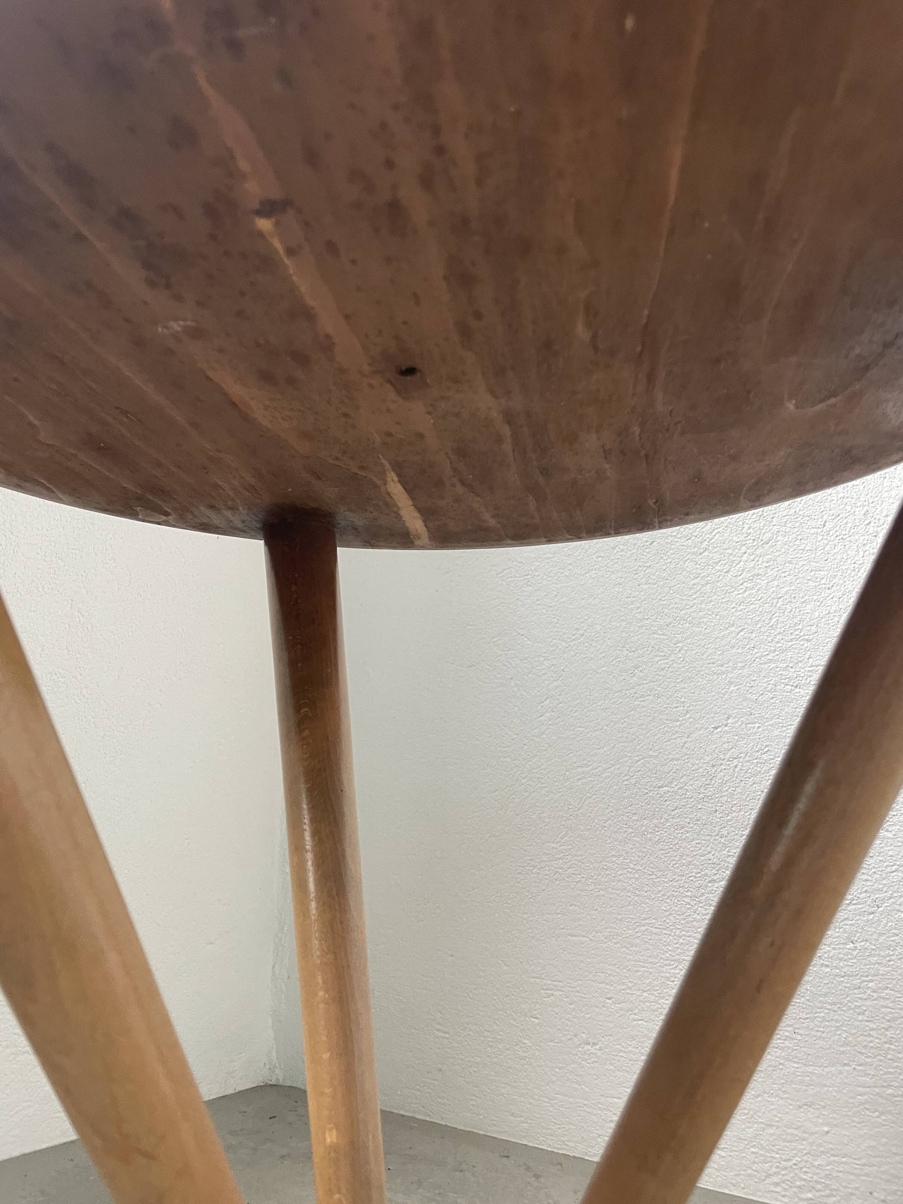 Art deco mirror pedestal table in walnut 1930