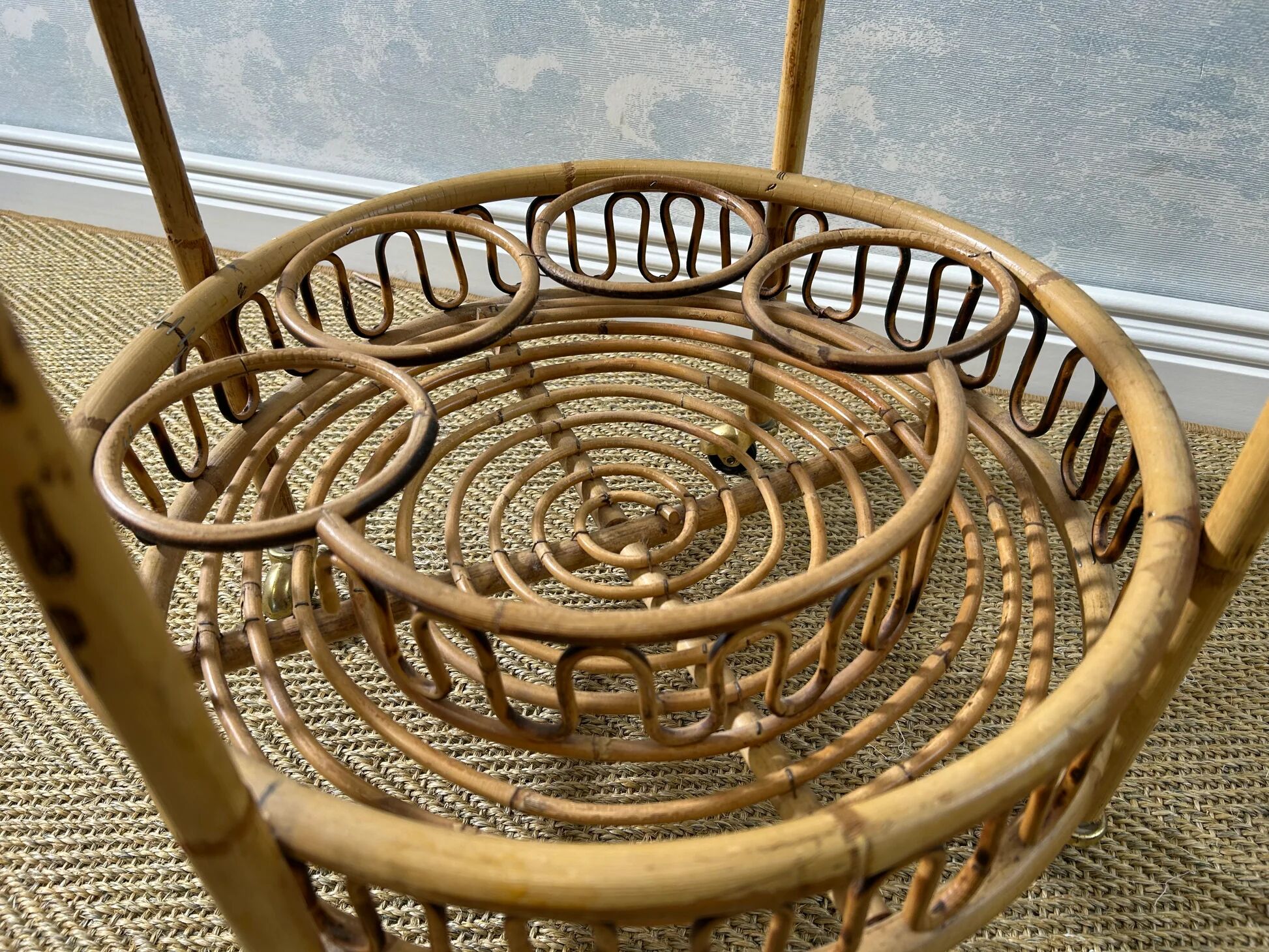 Desserte ronde en bambou dans le style de Franco Albini, années 60