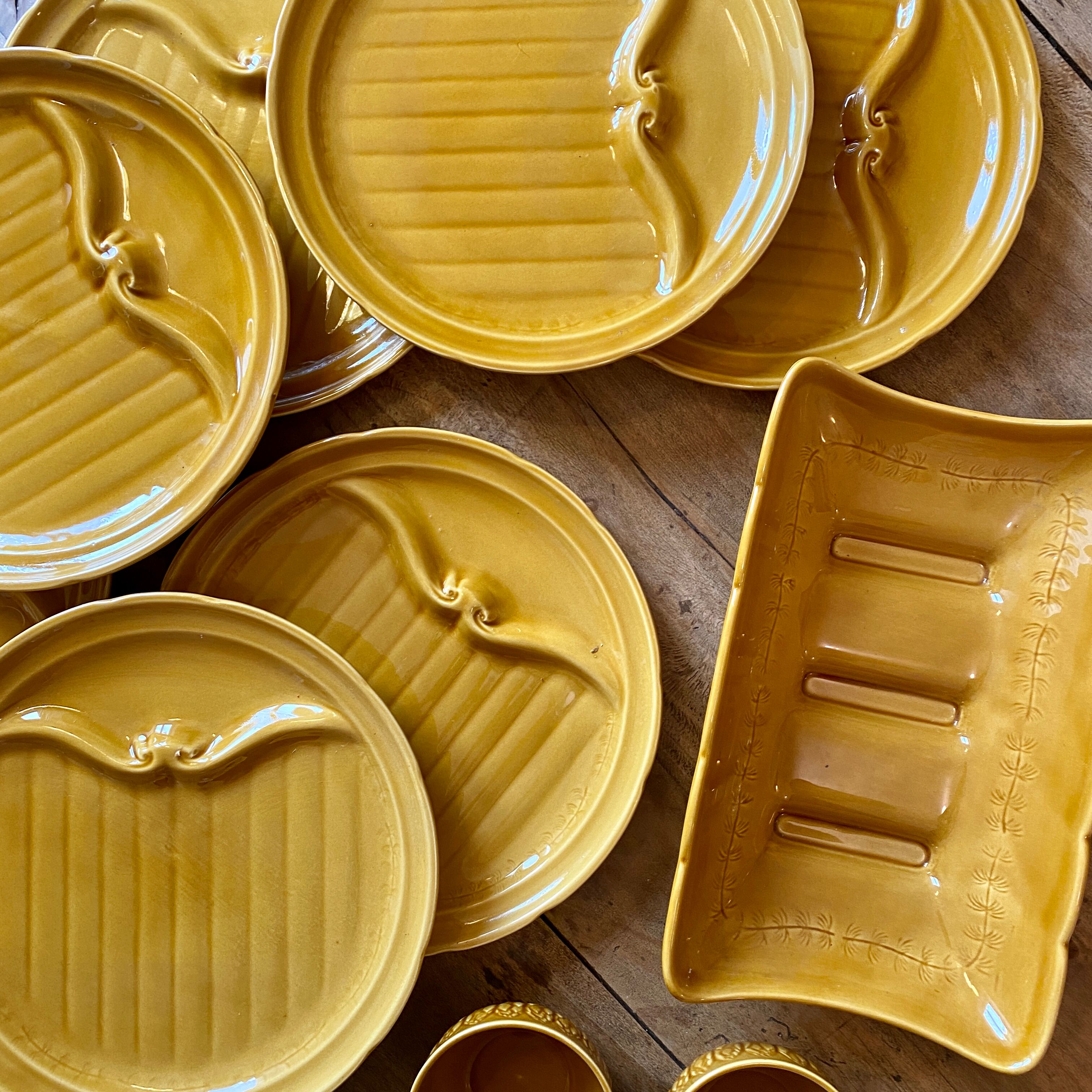 Vintage asparagus service from Gien