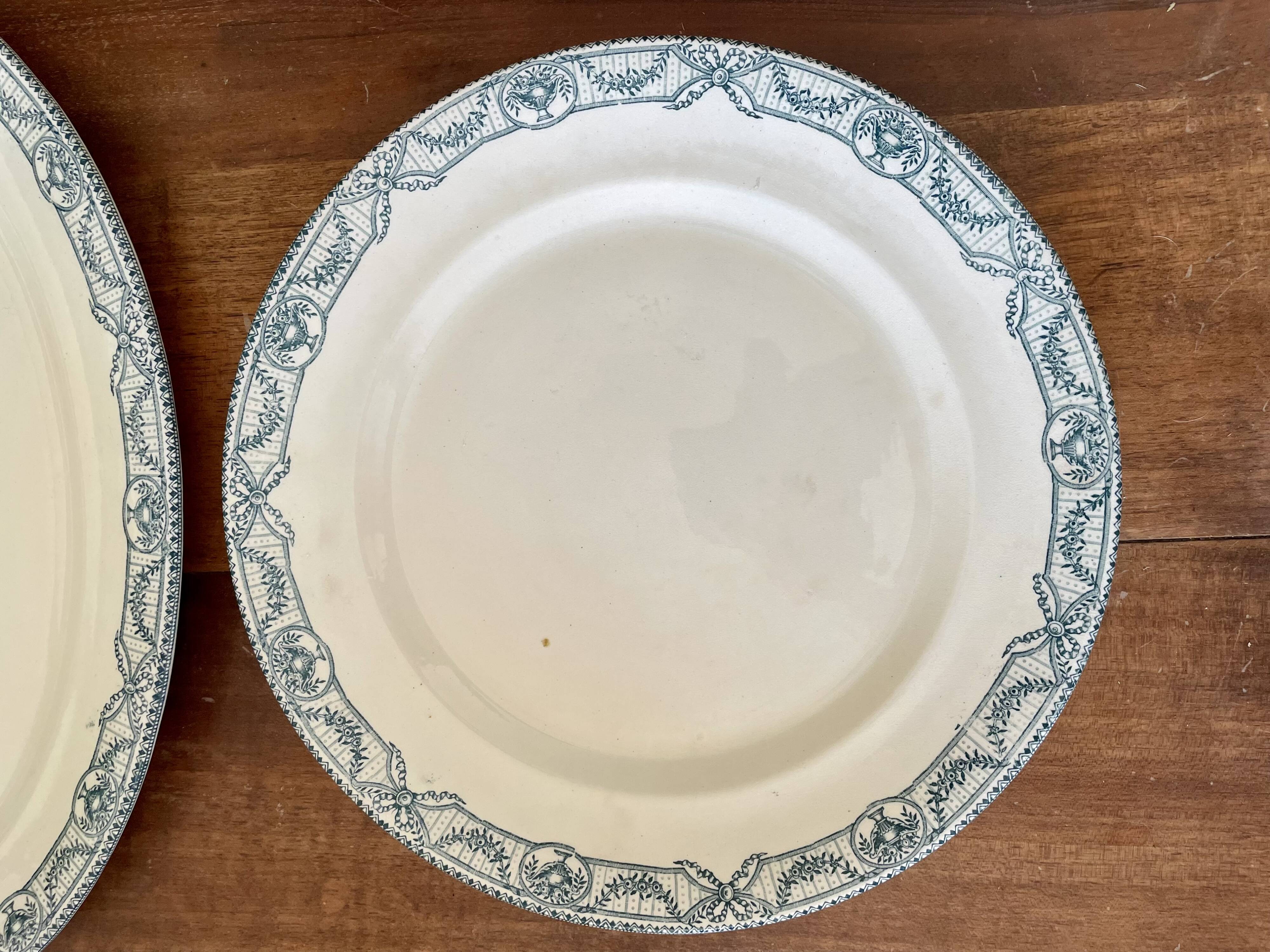 Lot of dishes iron earth Salins model directoire