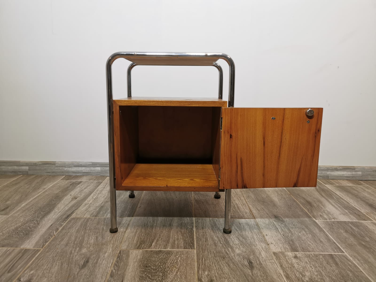 Bauhaus chromed nightstand by Robert Slezak