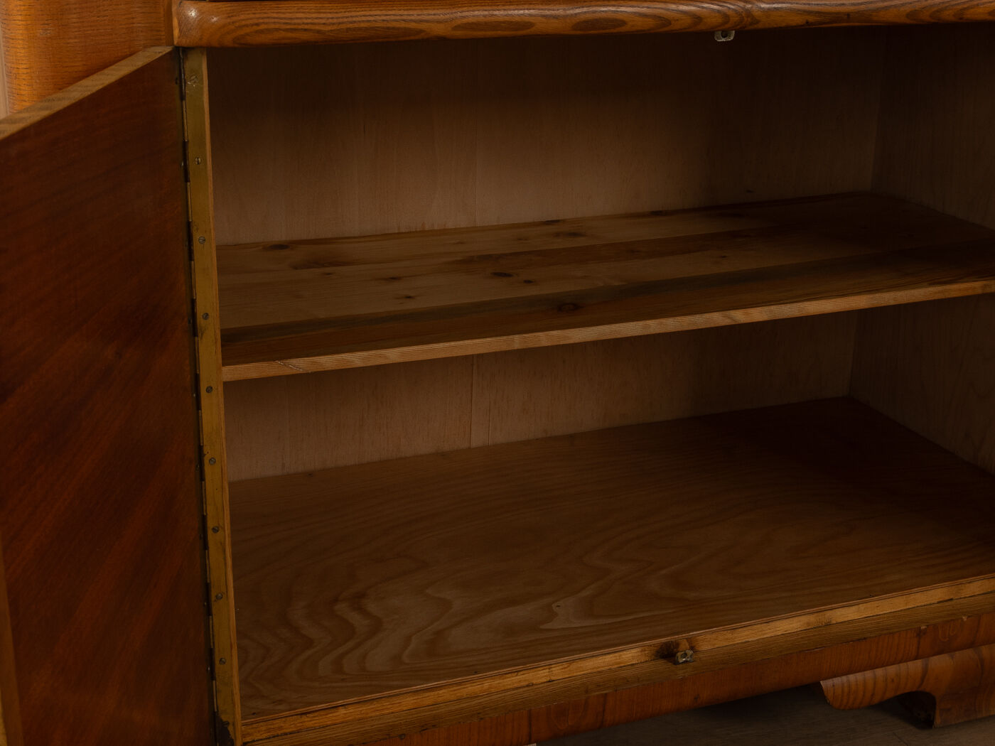 1930s Art déco kitchen cabinet