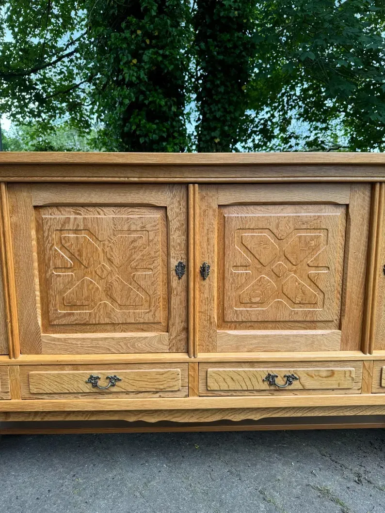 Oak Sideboard in the Style of Henry Kjaernulf from the 1960s-70s, Danish Design. Mid-Century Modern Style