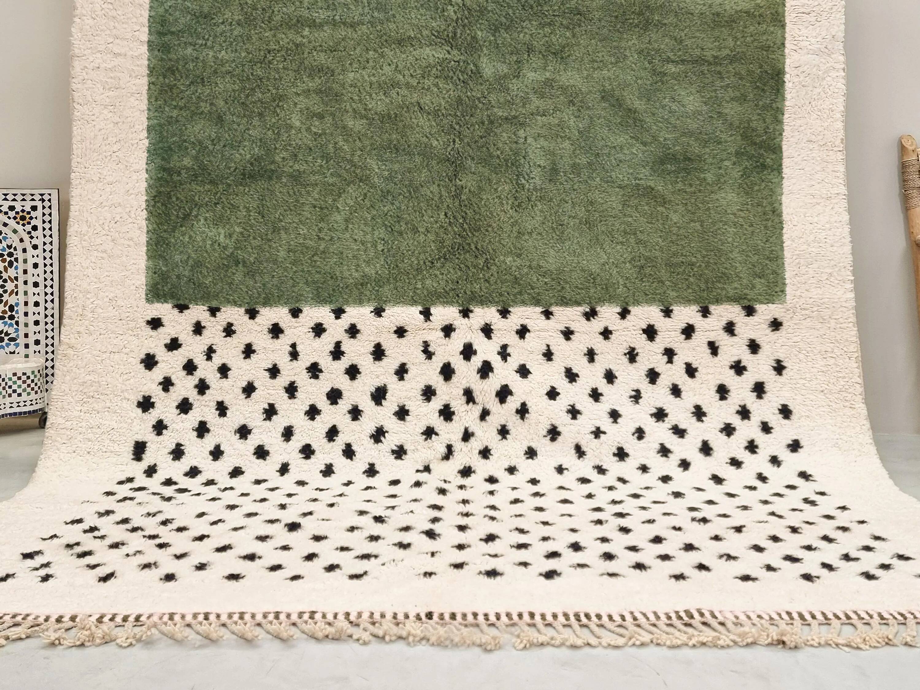 Handmade traditional carpet 250cm x 150cm Moroccan
