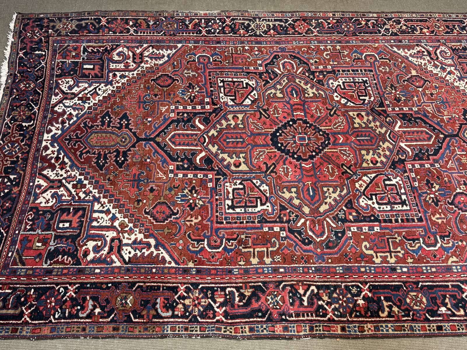 Handmade wool Iranian carpet - 3.35m x 2.32m