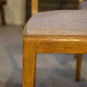 Ensemble de 6 chaises en chêne par Gaston Poisson 1940’s