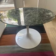Pseudo Knoll gueridon green marble