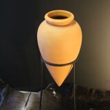 amphora on foot