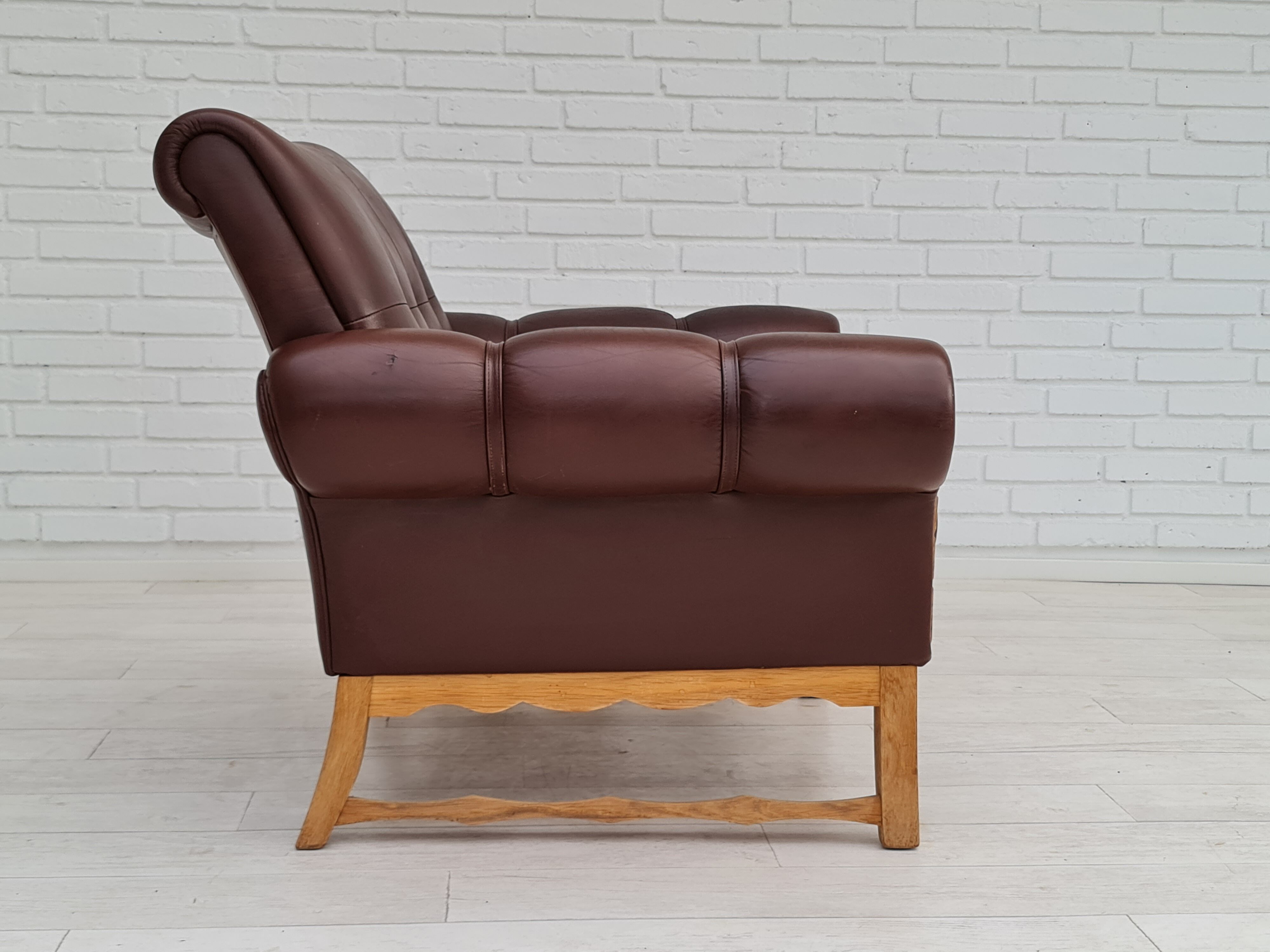 Fauteuil danois vintage, années 1970, cuir, bois de chêne
