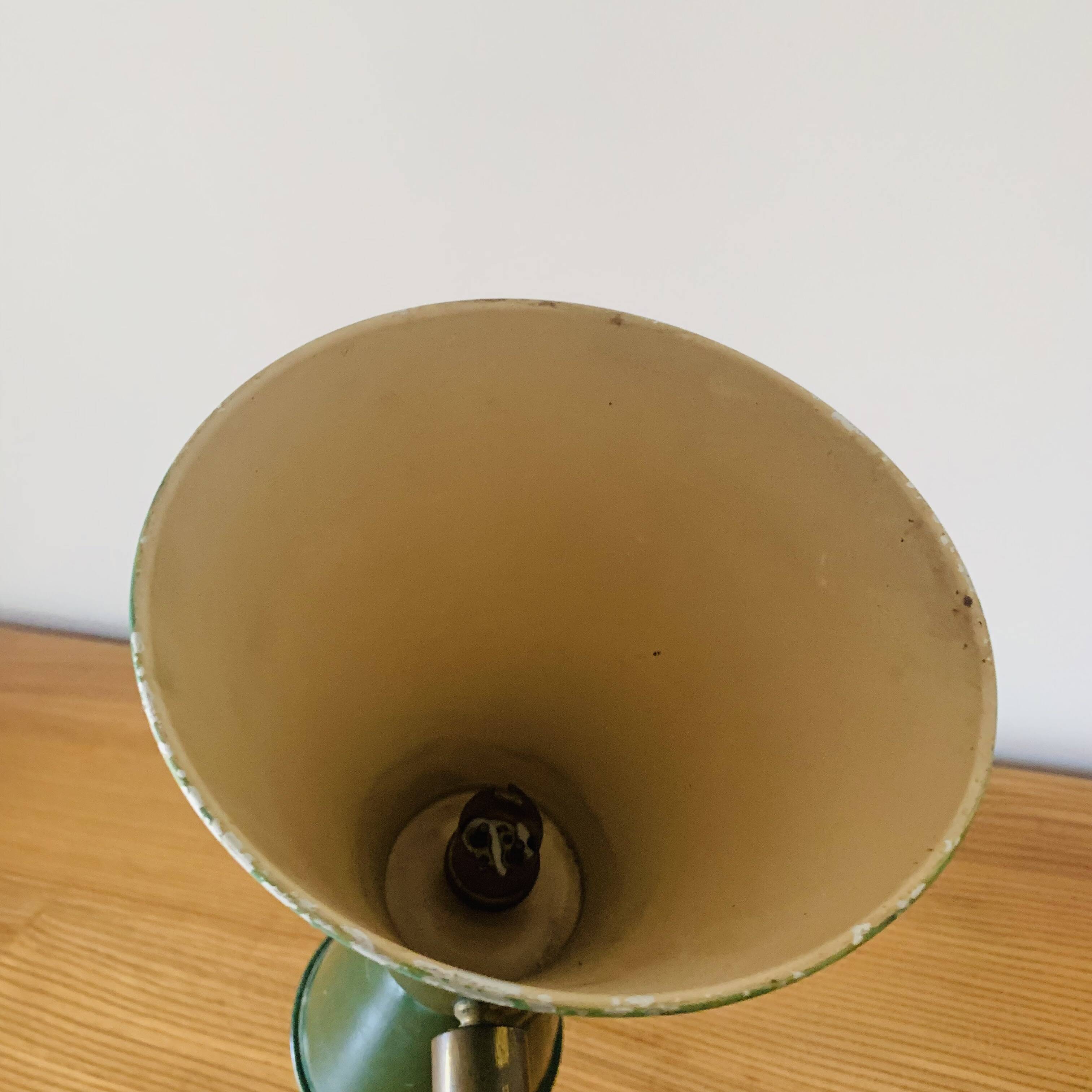 Diabolo wall light