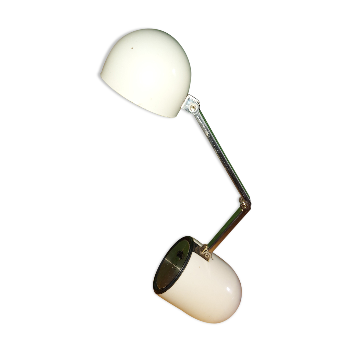 Well-lite vintage lamp