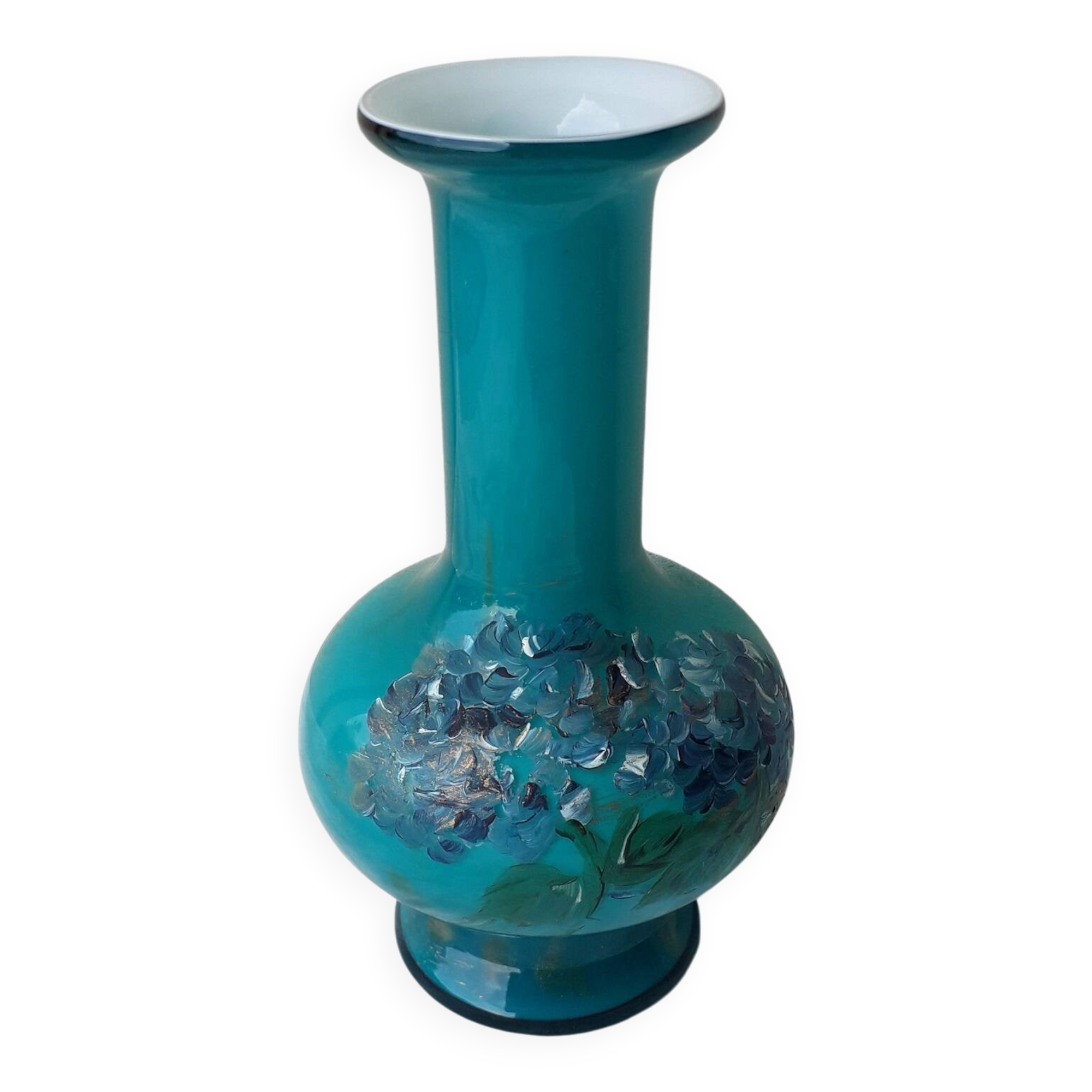 Opaline vase hydrangea