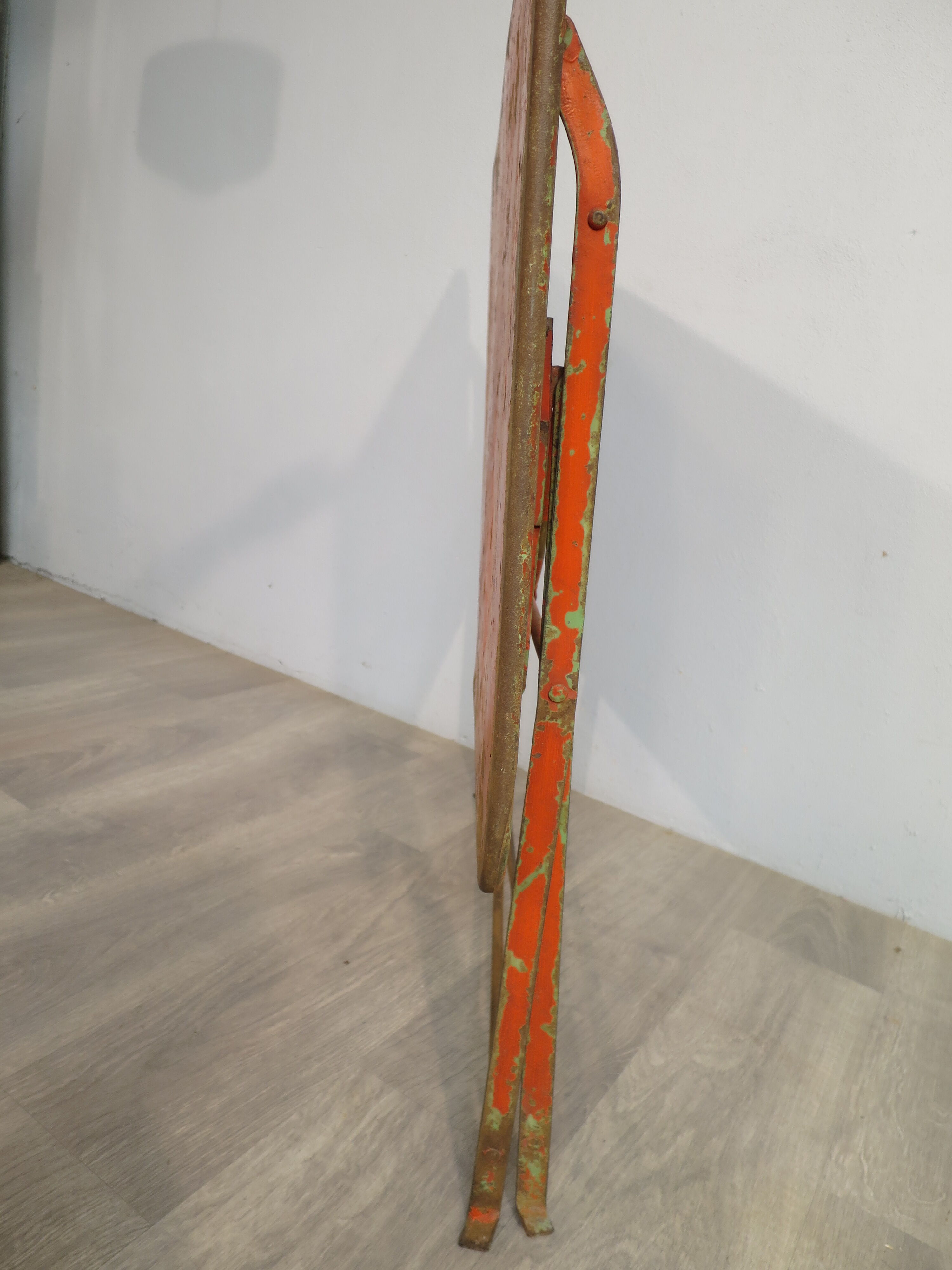 Metal garden table 30