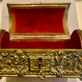 Jewelry chest with its bronze key, Renaissance style, 19th century fleur-de-lis decoration
