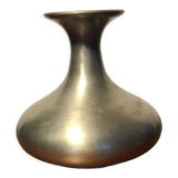 Tewter vase
