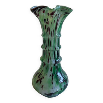 Vase en verrerie de Clichy