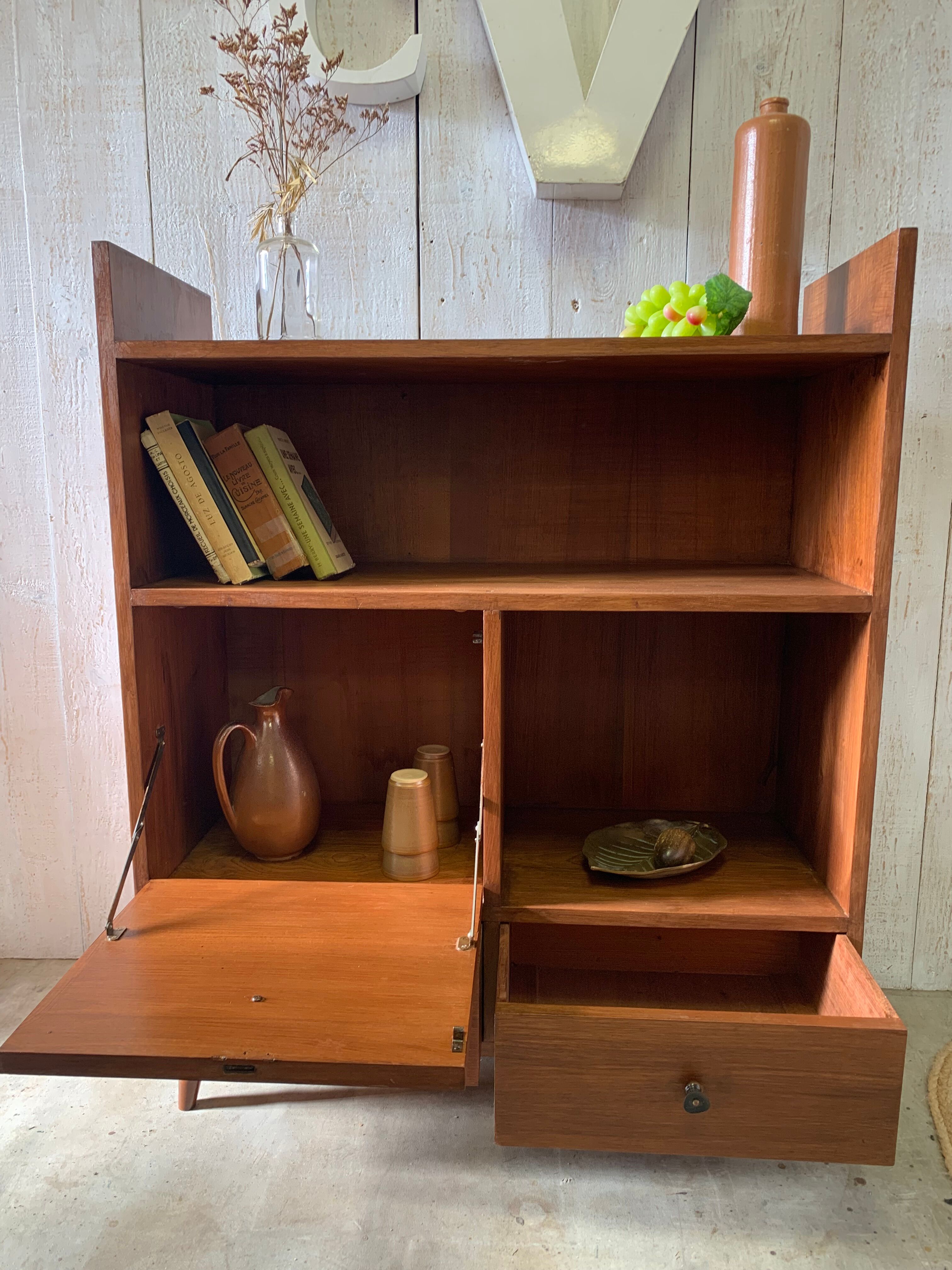 Vintage buffet