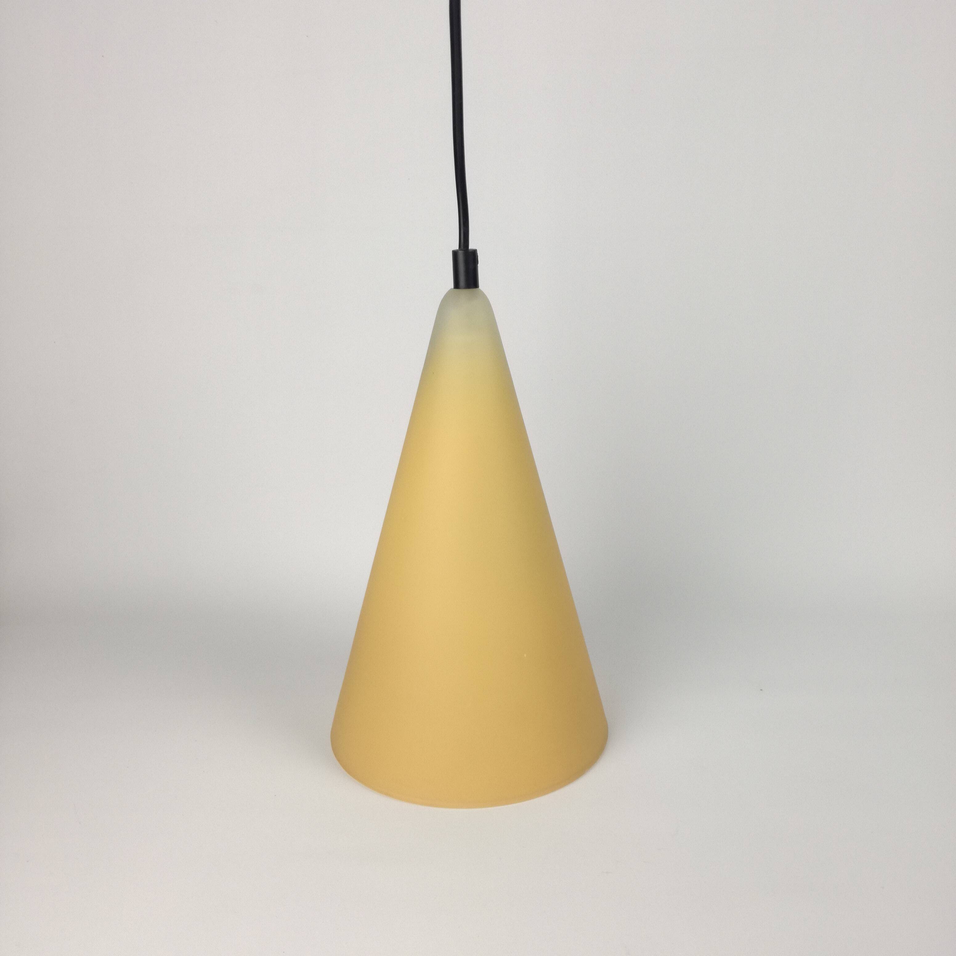 Suspension conique en verre par SCE France 1980