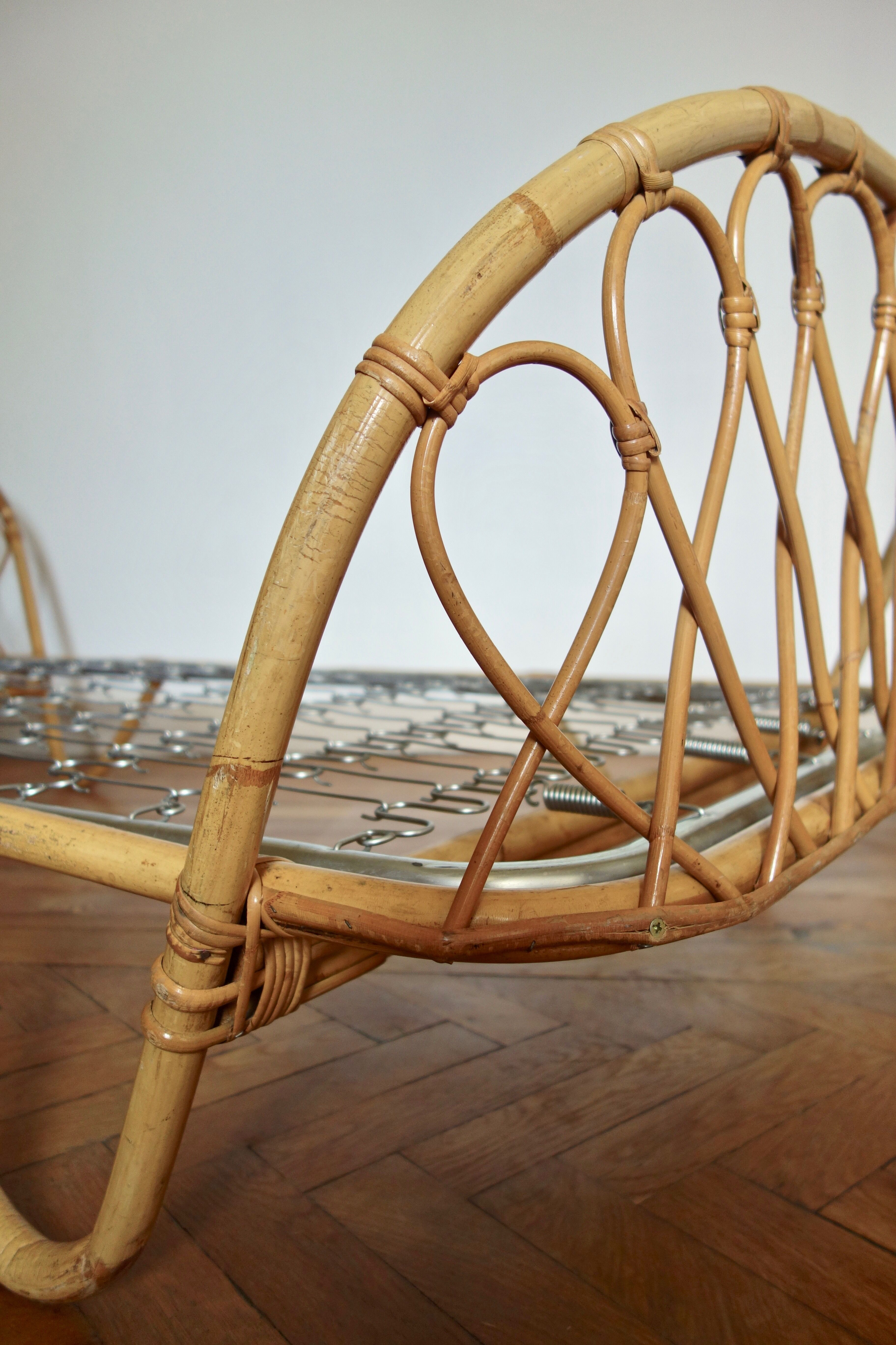 Trash 60s rattan bed