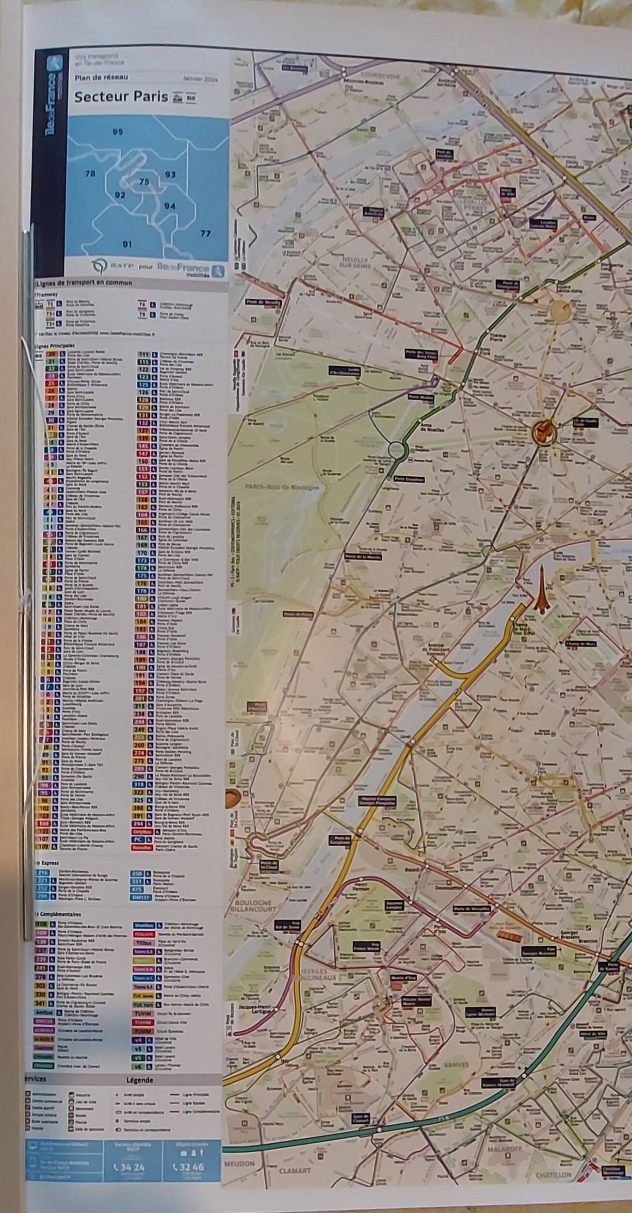 Map of Paris – large format RATP map (127.5 × 99 cm)