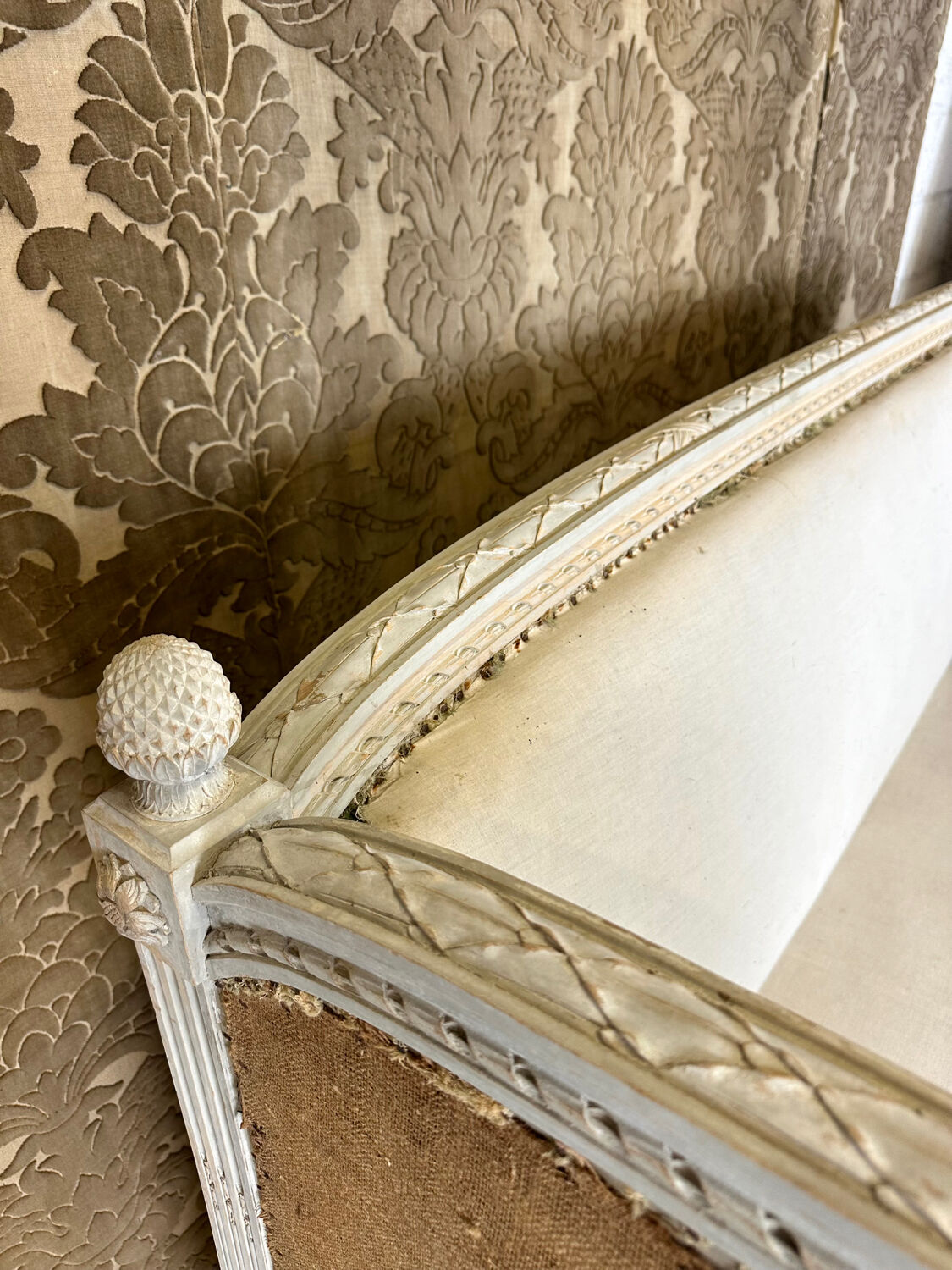 Louis XVI style alcove bed bench, 1900 period