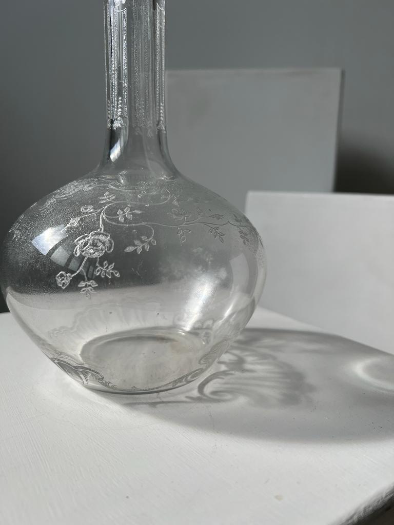 Engraved vintage wine decanter (cork reported)