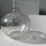 Engraved vintage wine decanter (cork reported)