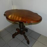 Violin table