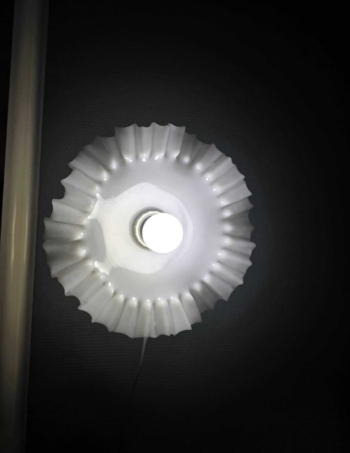 Vintage Flower / White Shell Wall Light – Very beautiful artistic model