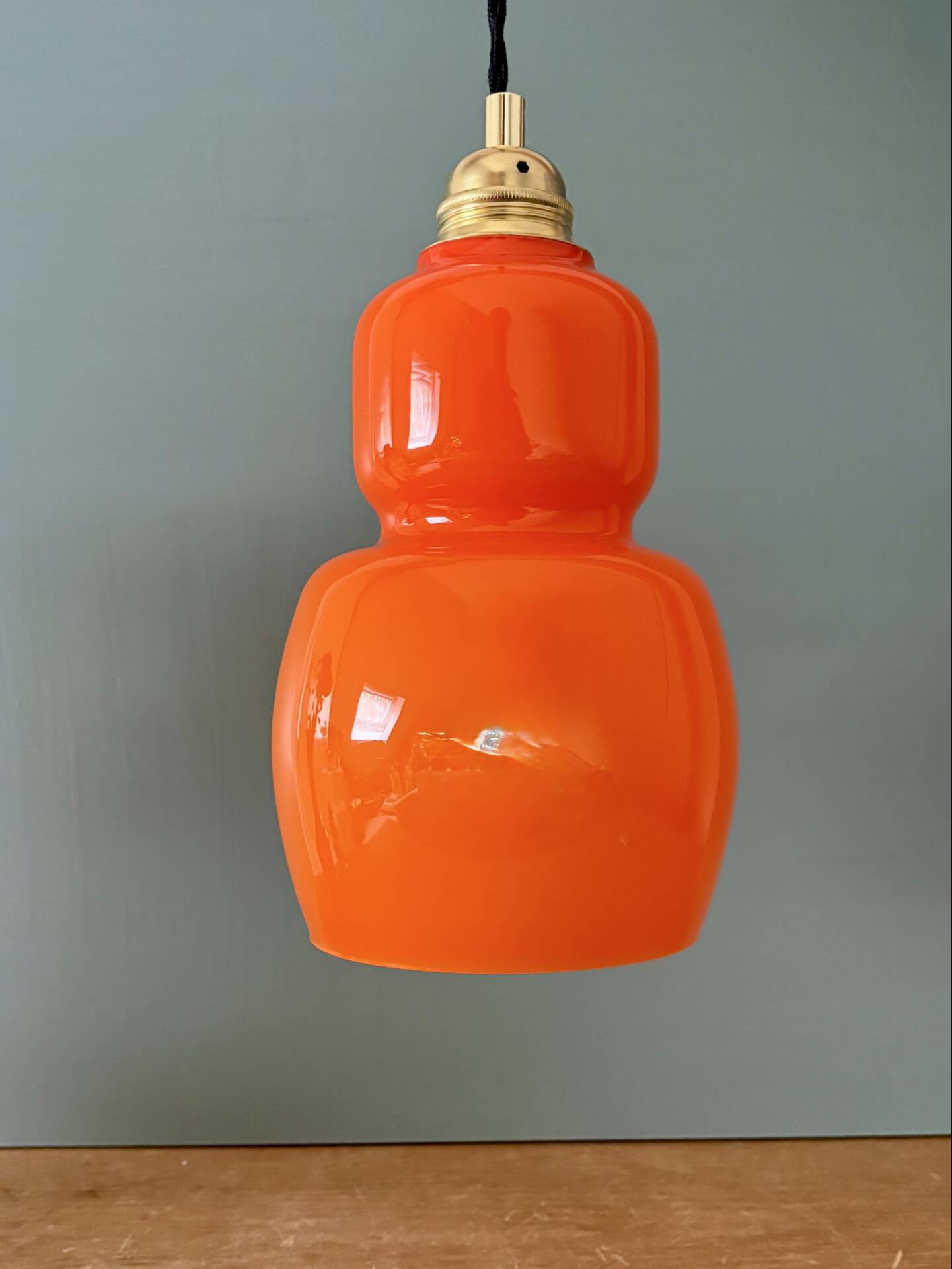 Suspension globe vintage en opaline orange