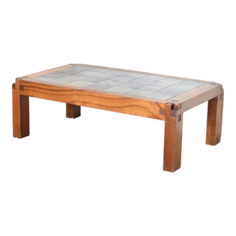 T18 coffee table by Pierre Chapo