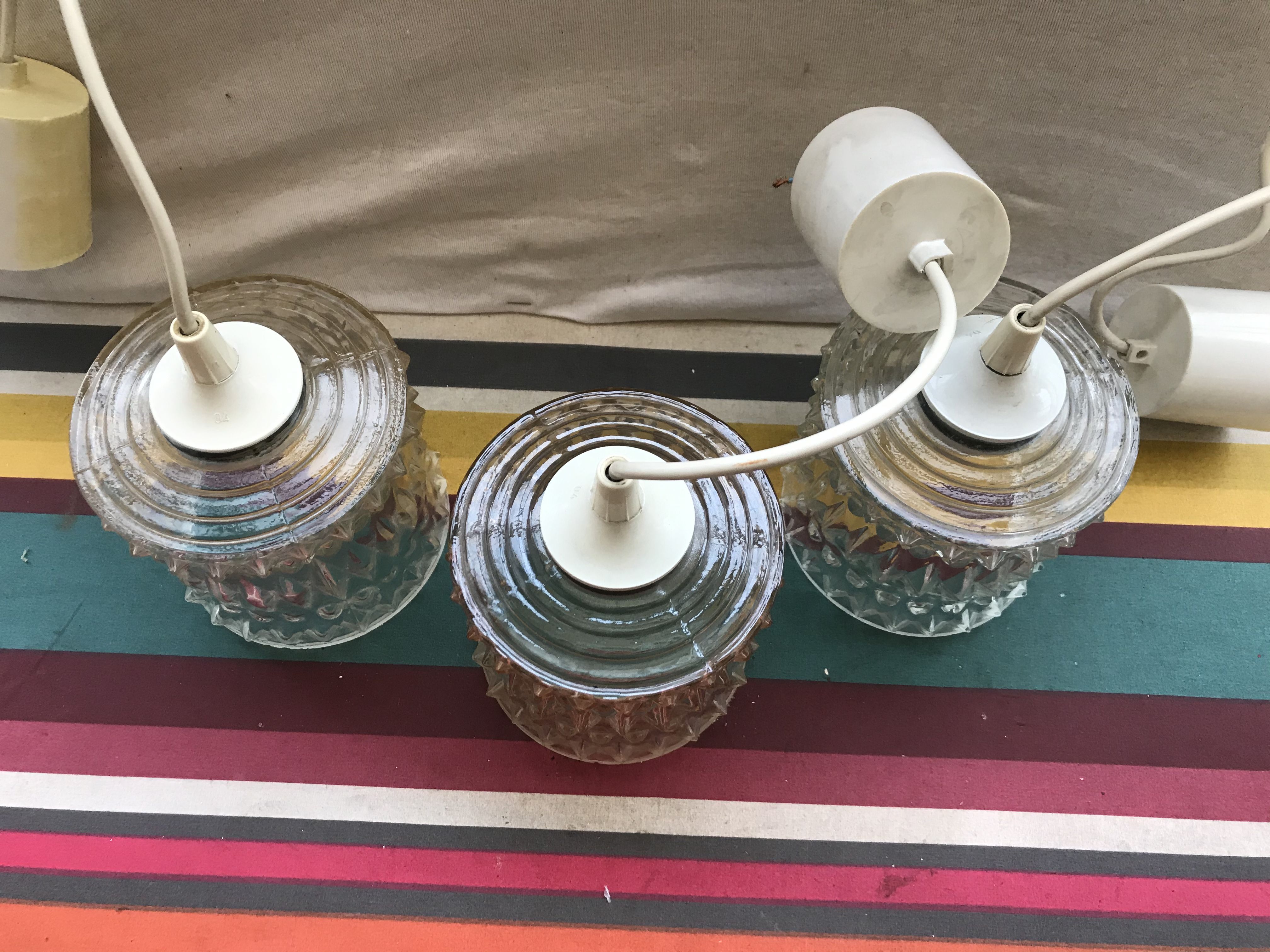 Lot of 3 suspensions ancient reflector glass molded irisé years 70 vintage