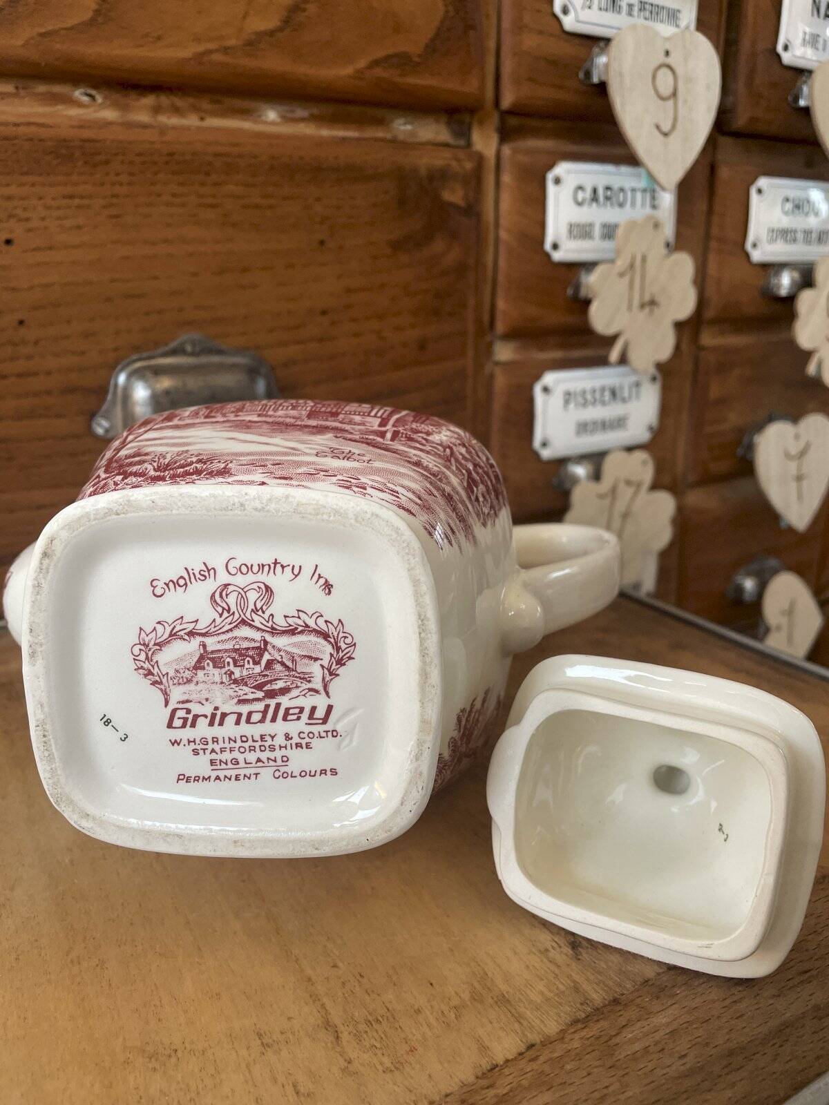 Grindley English earthenware coffee/teapot