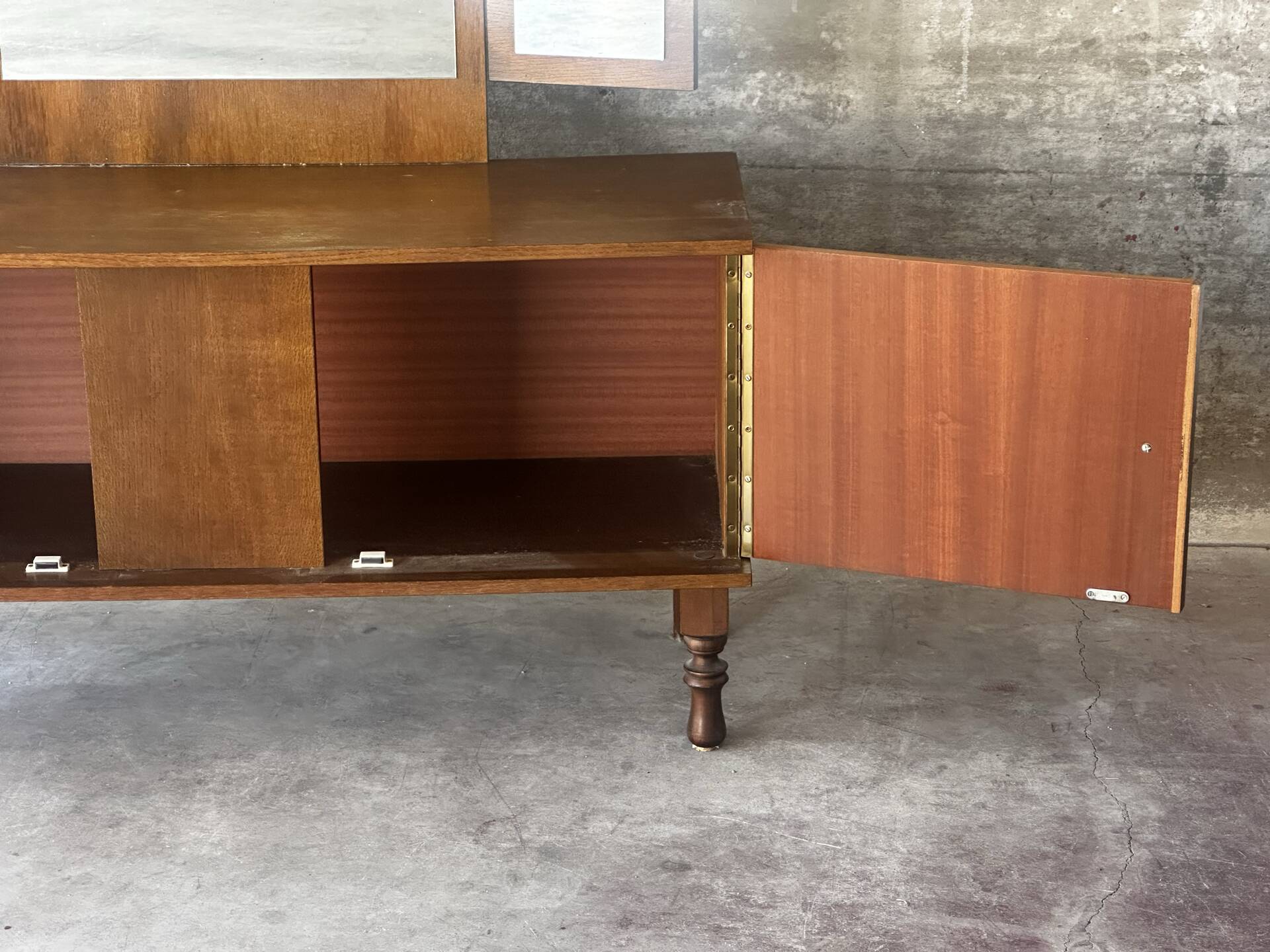 Coiffeuse vintage à miroir triptyque, années 1950