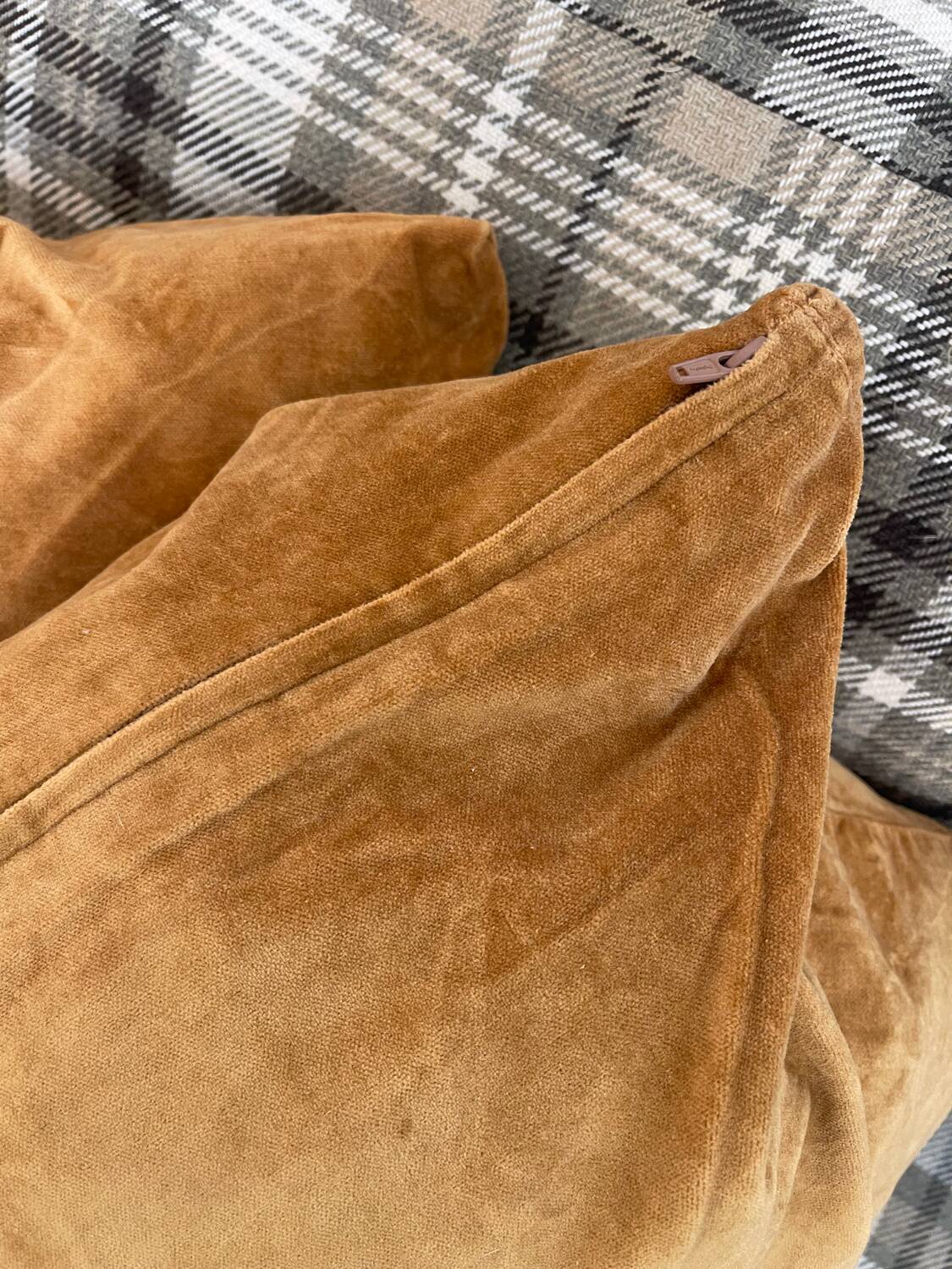 Camel velvet cushion covers, 50x50